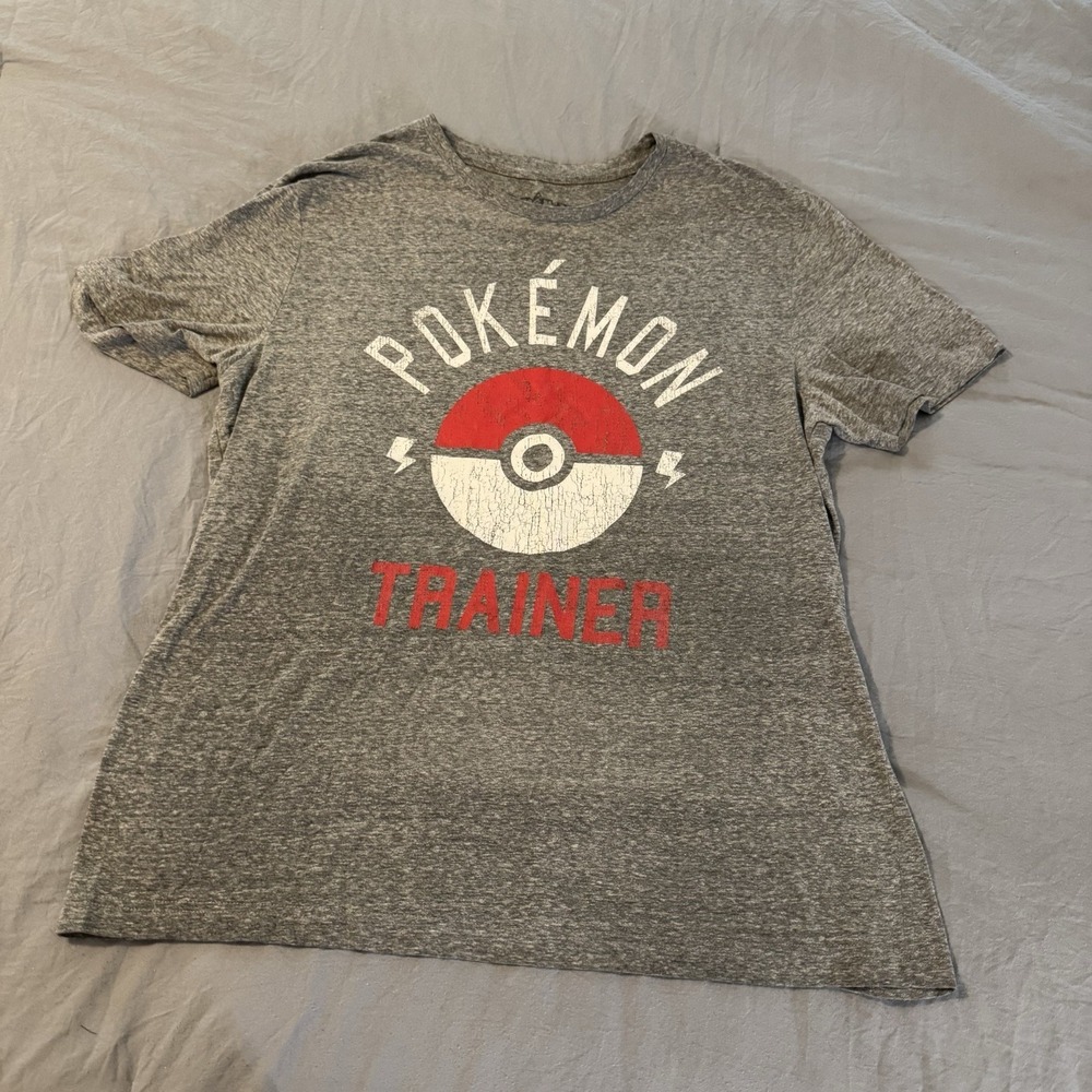 Pokemon Trainer Short Sleeve T-Shirt Gray Pokeball Size‎ Adult Large